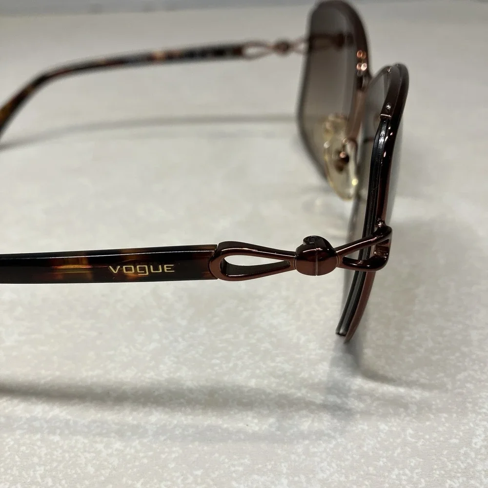 Vogue Italy Women's Sunglasses VO 3832-S 811/13 Tortoise Brown 57/16/130 w/case
